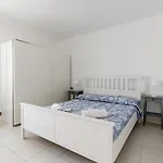 Guesthost - Two-levels With Terrace And Parking Apartamento