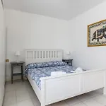 Guesthost - Two-levels With Terrace And Parking شقة *