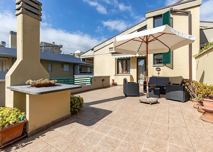 Guesthost - Two-levels With Terrace And Parking Апартаменты Виареджо