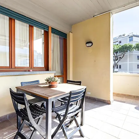 Guesthost - Two-levels With Terrace And Parking * Viareggio