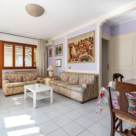 Guesthost - Two-levels With Terrace And Parking Apartament Viareggio