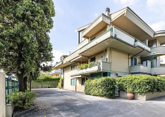 Guesthost - Two-levels With Terrace And Parking Apartament *